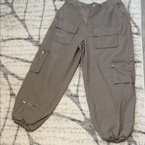 Women’s Cargo Jogger Pants - Taupe